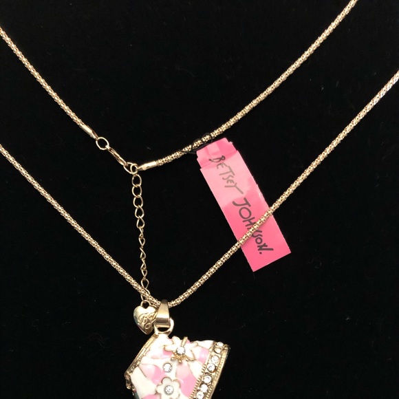 Betsy Johnson necklace - Picture 3 of 7